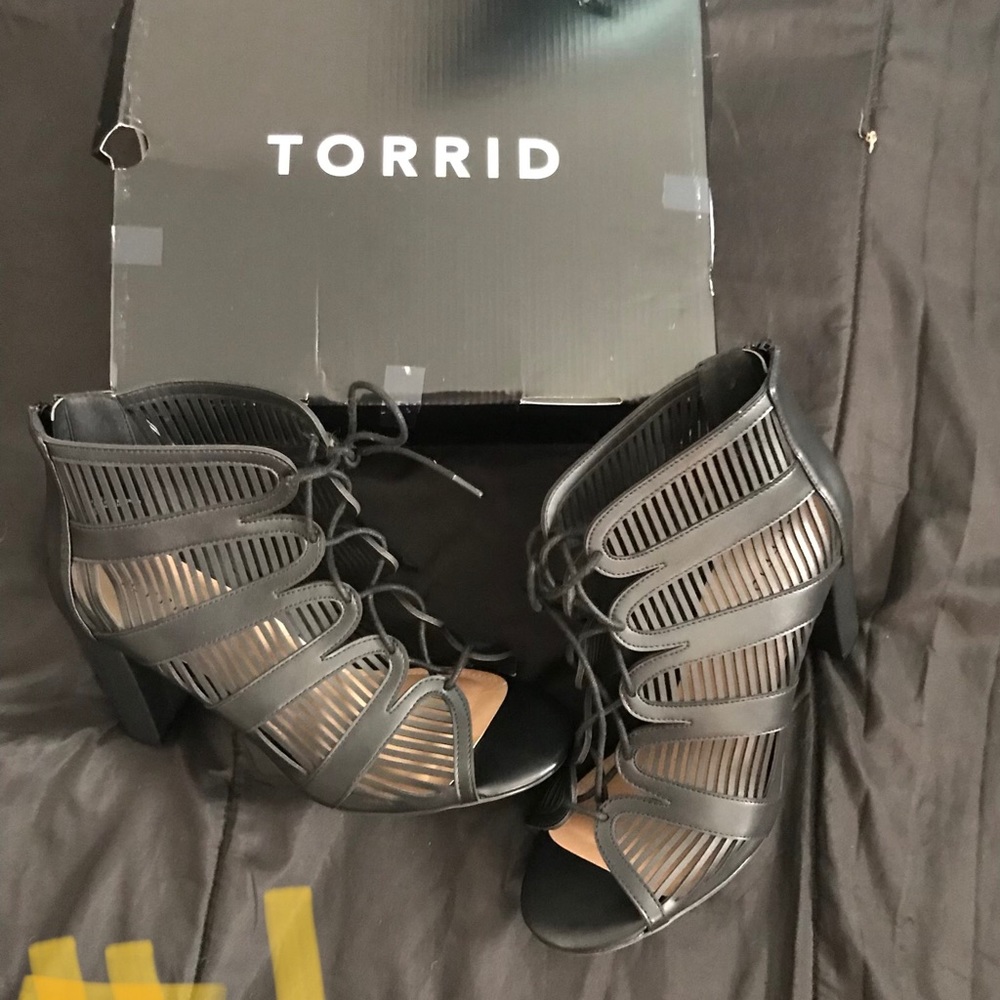 Torrid lace up ankle heels - Picture 1 of 2